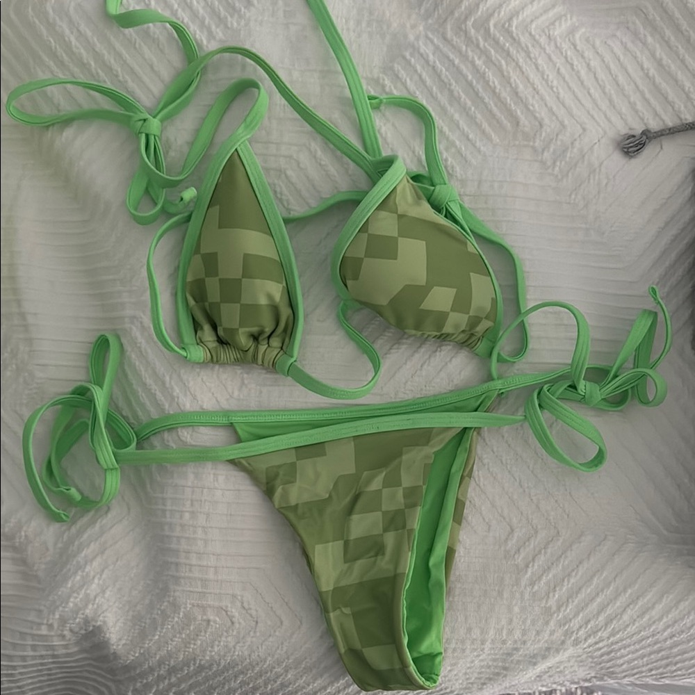 Blackbough Green Geometric Bikini Set